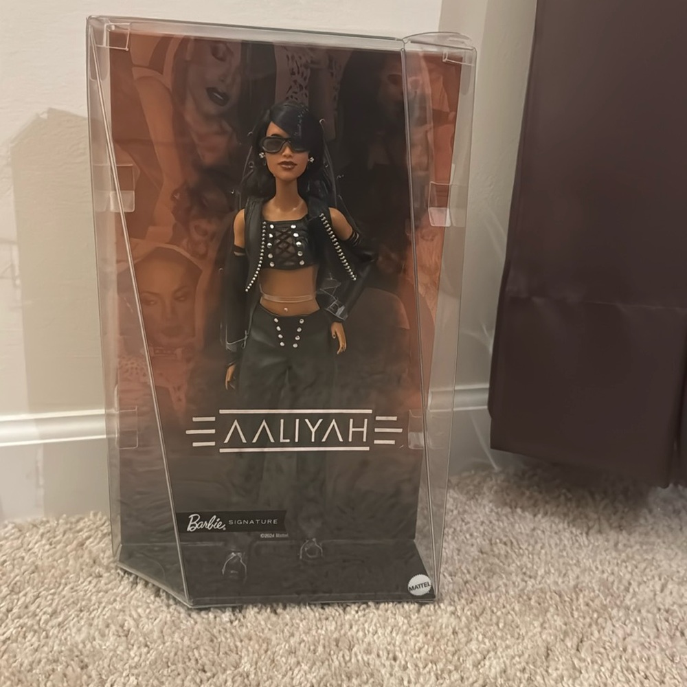 Barbie Signature Aaliyah Doll - Black and Silver